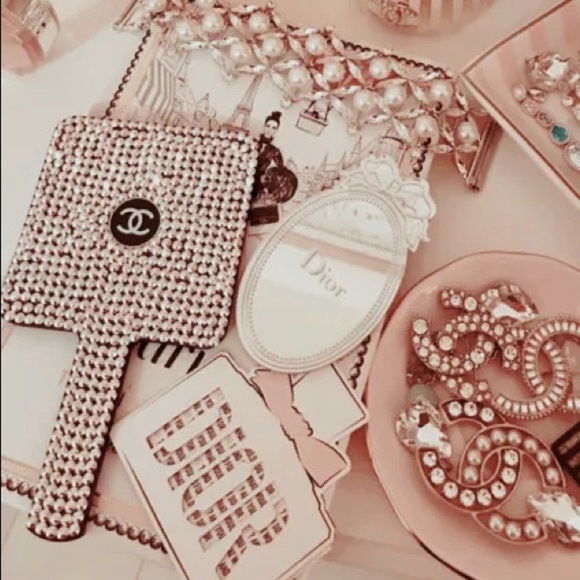 Christian Dior Authentic Lady Dior Laser Etched Ribbon Detail Coquette Mirror - Picture 7 of 17